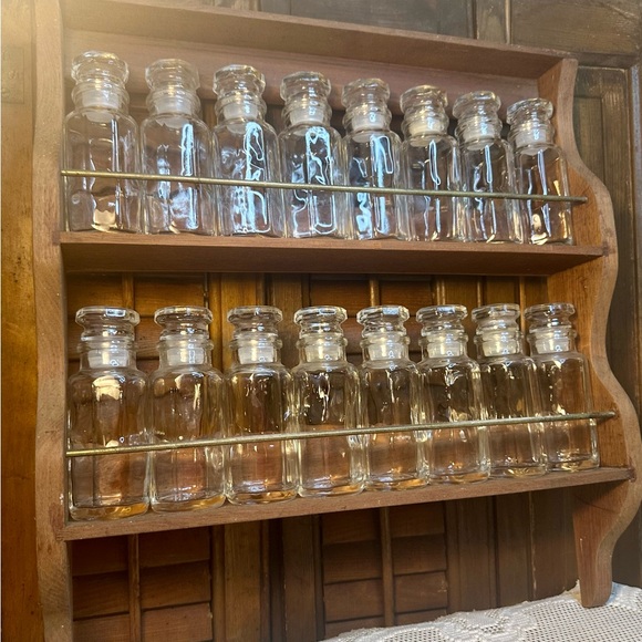 Rare Antique Wooden Spice Rack with 16 Glass Apothecary Jars Farmhouse - Picture 3 of 15